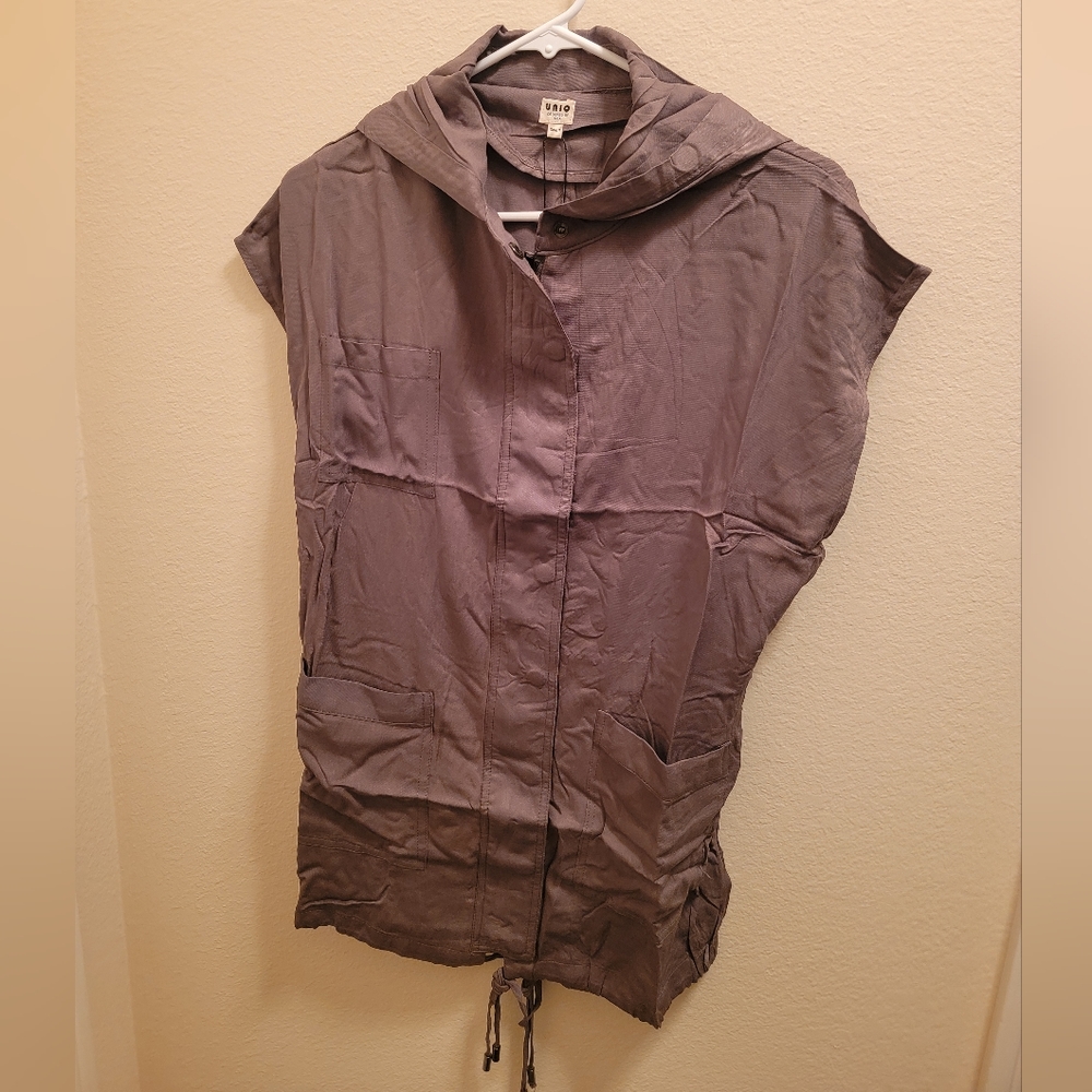 Sleeveless jacket/vest